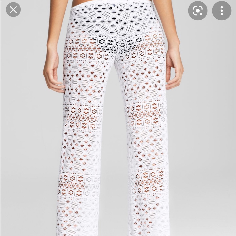 Ralph Lauren resort wear. Gorgeous white pants.
